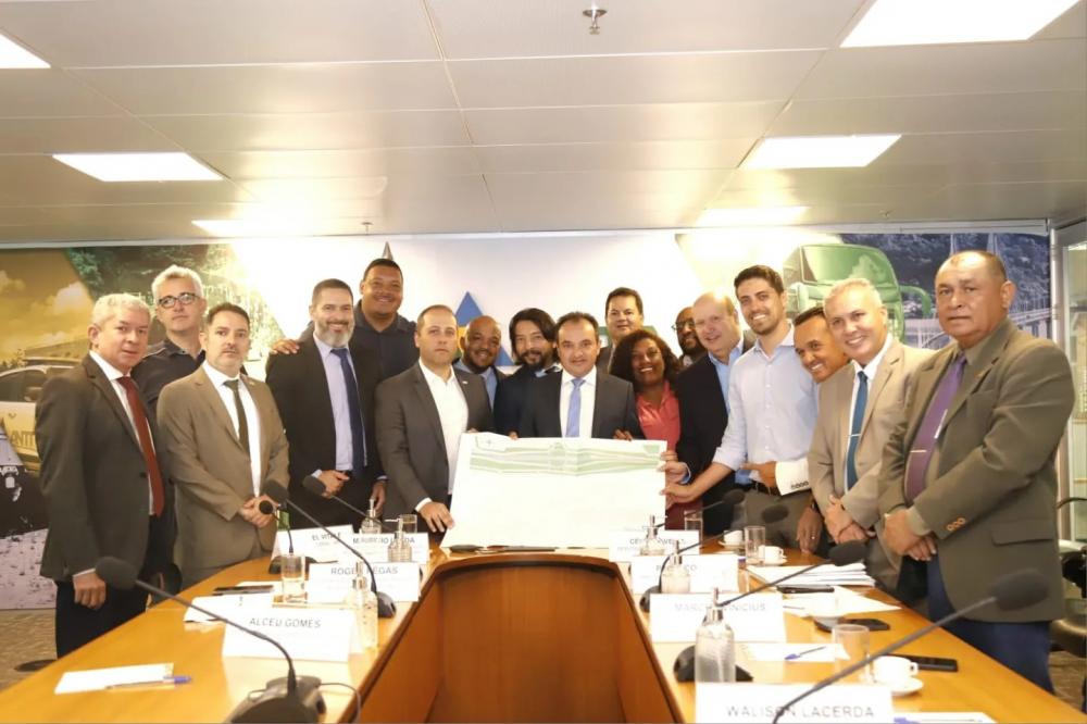 Em reunião na ANTT, Governo de Valparaíso busca autorização para construção de viaduto e investimentos em obras para salvar vidas na BR-040