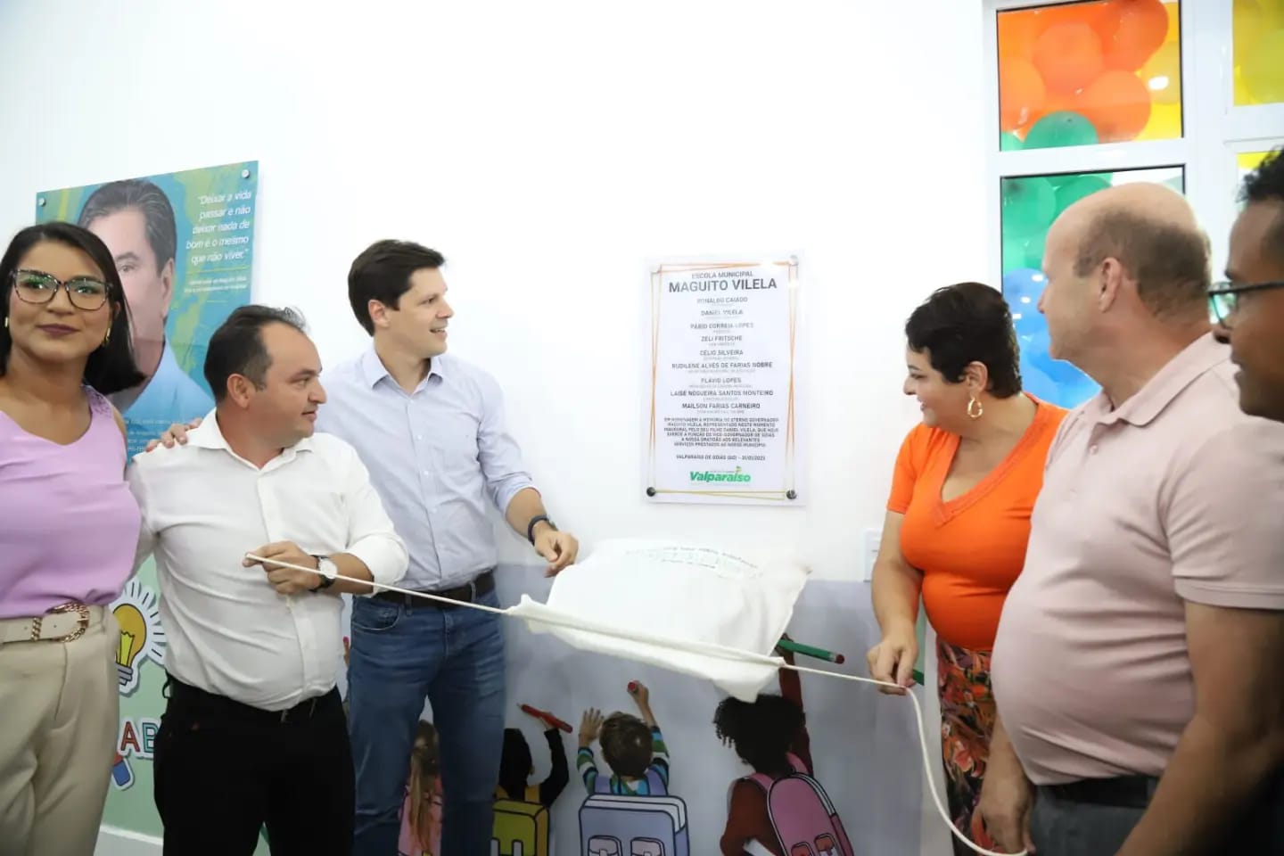 Vice-Governador de Goiás visita Valparaíso e inaugura Escola Municipal Governador Maguito Vilela