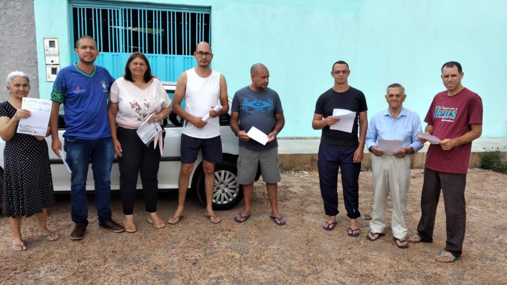 Direção de Habitação e Regularização Fundiária entrega desmembramento de IPTU no Setor de Chácaras Anhanguera