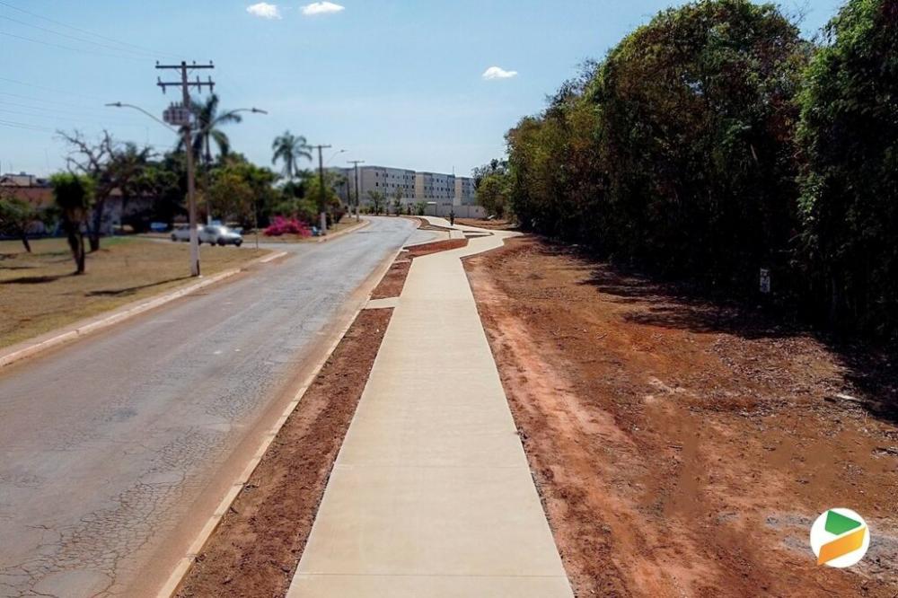 Projeto de Lei do Legislativo nomeia pista de caminhada no Valparaizo I de José Ailson Barbosa Oliveira