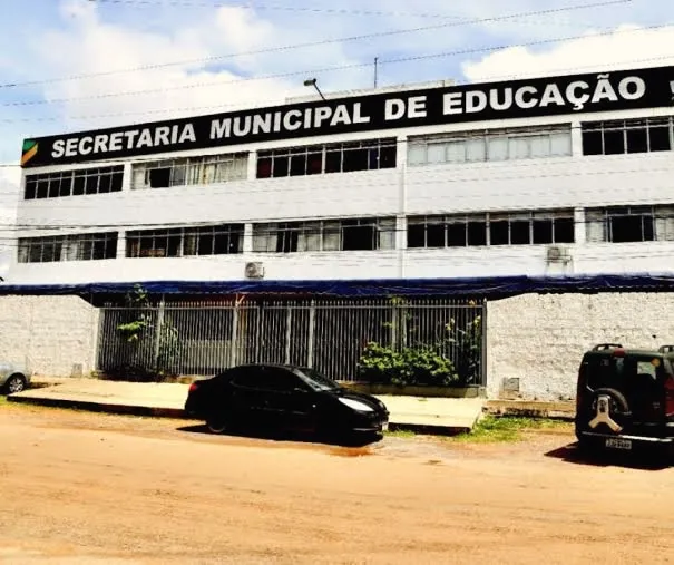 Aulas da rede pública municipal têm redução de horário por conta da seca